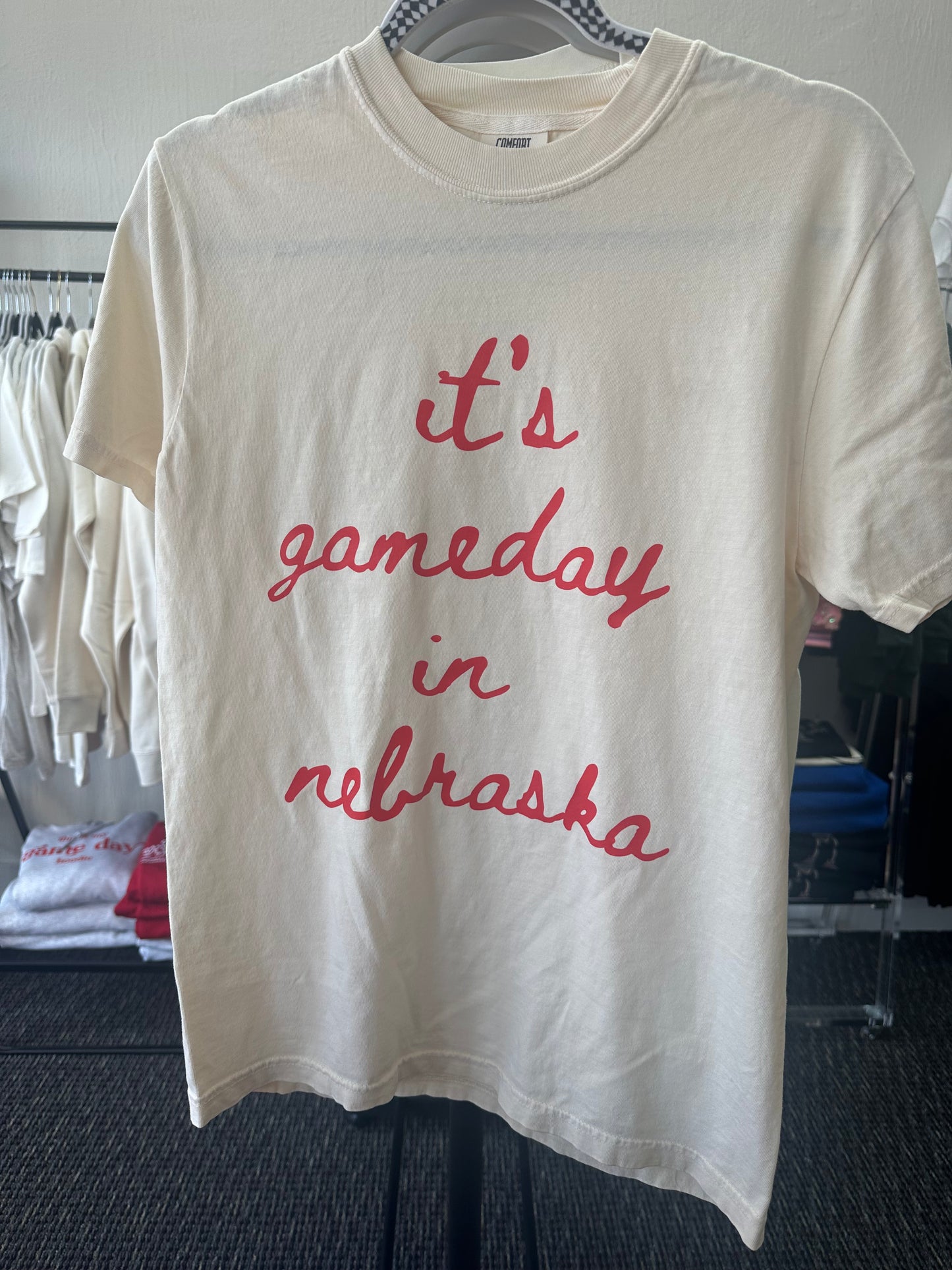 NE gameday volleyball tee