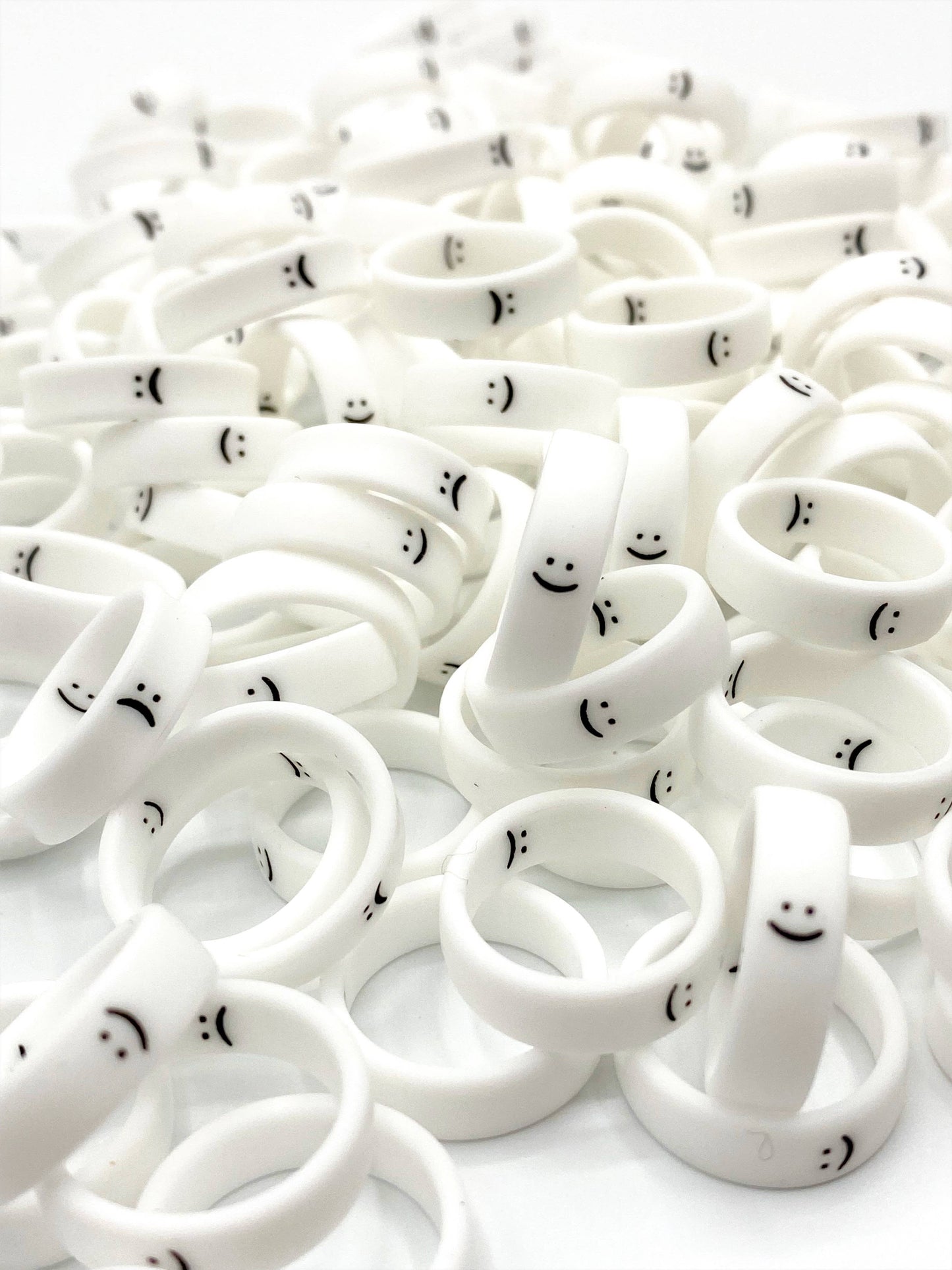Flip Reversible Smile and Frown Ring - White