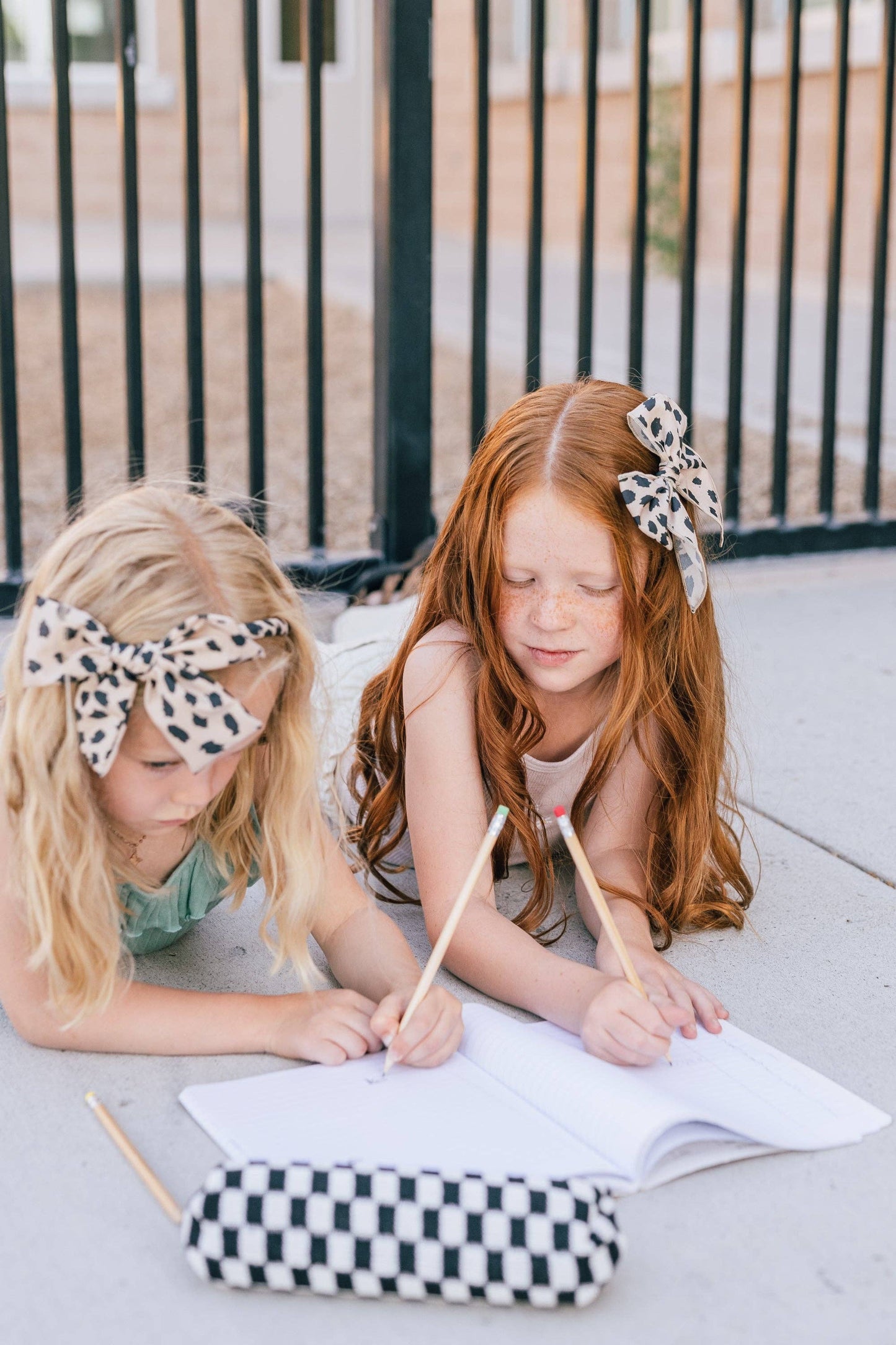 leopard bow