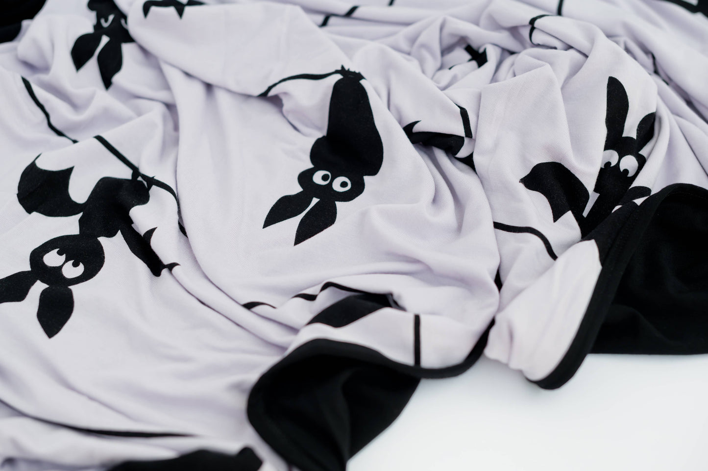 Halloween Bat Blanket Throw for Comfort & Decor, Black Bats
