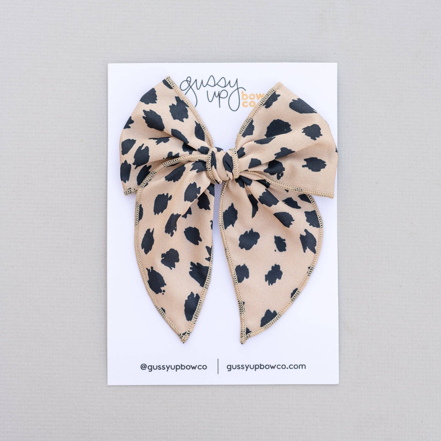 leopard bow