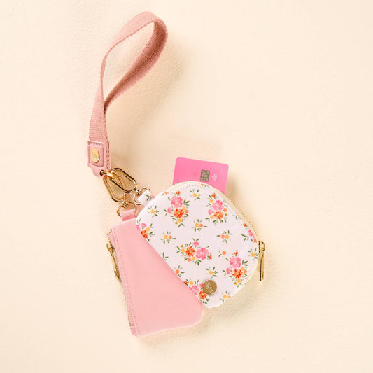 dynamic duo pouch wristlet in endless daydream cream