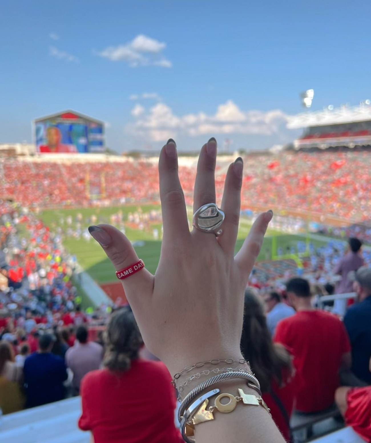 Flip Reversible game day and tailgate ring - Red