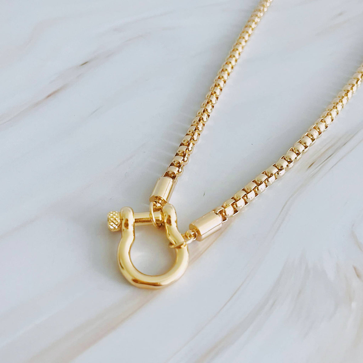 luxe pendant box chain necklace